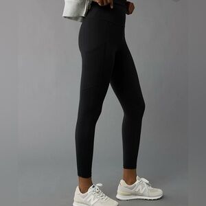 American Eagle The Everything Pocket High-Waisted Legging Size Medium